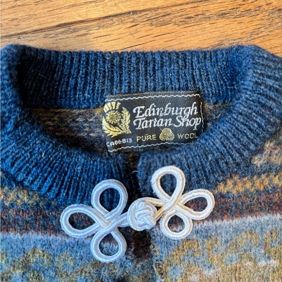 Edinburgh Tartan Shop Fair Isle Wool Vest Handcrafted in Scotland - Picture 2 of 3